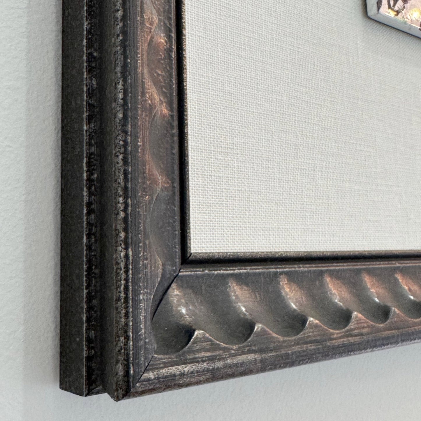 Hunt Slonem | Framed Lacquer Bunny