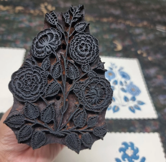 Gulab Sapphire Notecard