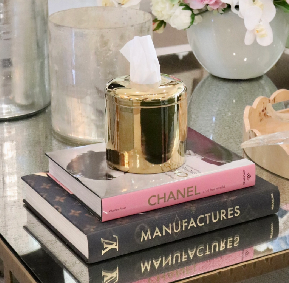 Shiny Gold Tissue Vessel