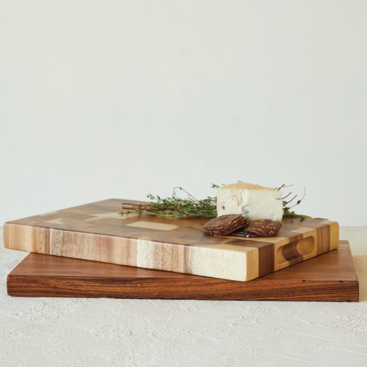 Suar Wood Grain Cheese/Cutting Board