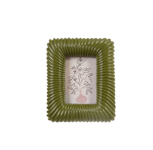 4x6 Resin Ribbed Photo Frame