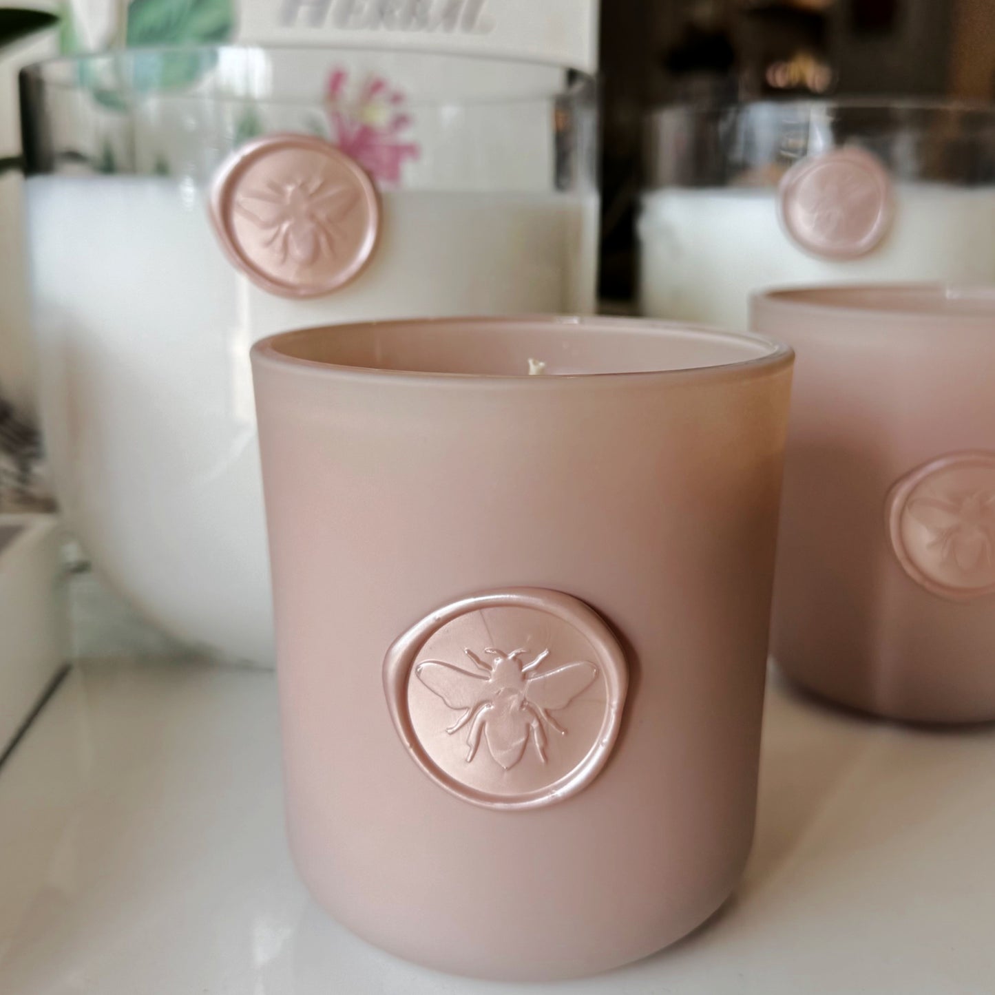 Abeille | The Queen Bee Signature Candle - Limited Edition 12 oz