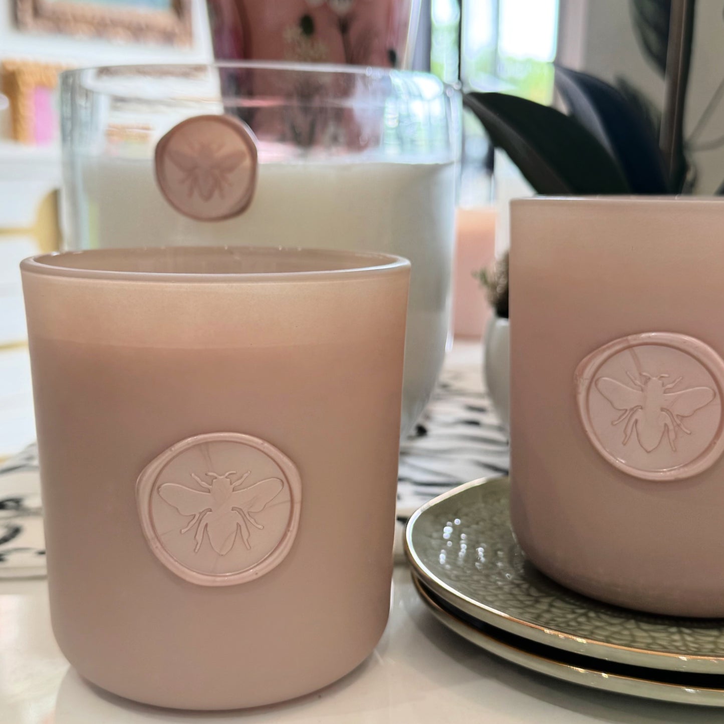Abeille | The Queen Bee Signature Candle - Limited Edition 12 oz