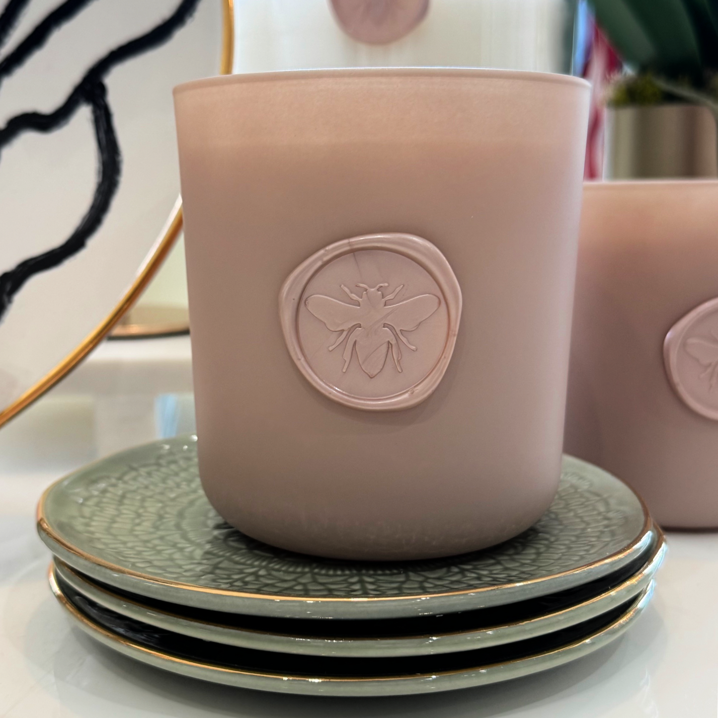 Abeille | The Queen Bee Signature Candle - Limited Edition 12 oz
